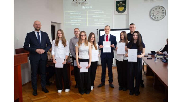 Nagrodzenie sportowców podczas Sesji Rady Miejskiej w Radlin