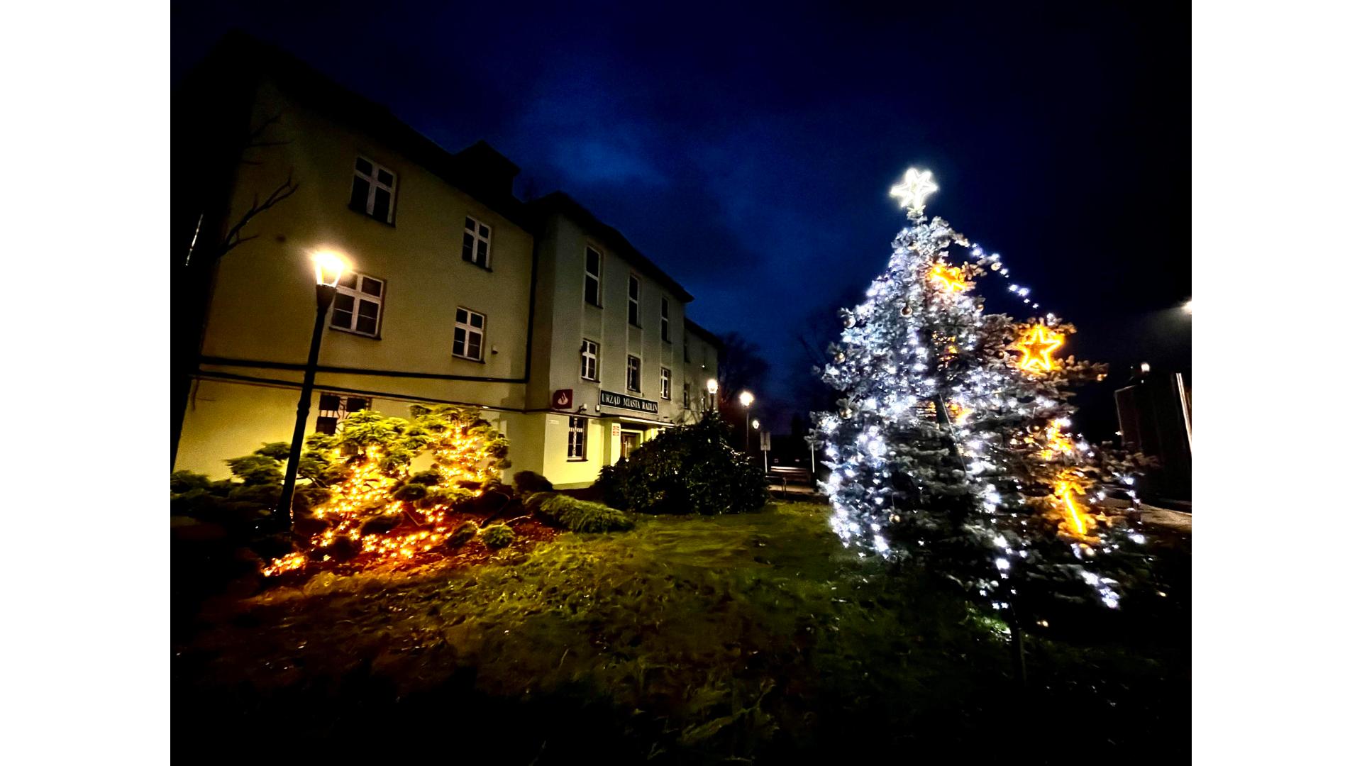 Wesołych Świąt i Szczęśliwego Nowego Roku!